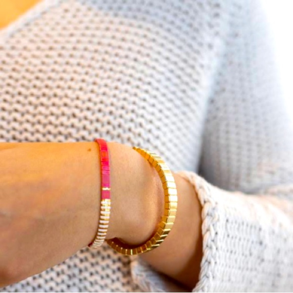 CL ROSE WHITE AND GOLD GLASS CHICKLET BEAD BRACELET